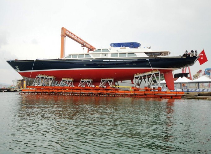 NAZENIN V -  Photo Credit RMK Marine (2)-680